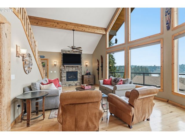 101 LIGHTHOUSE Ln, Mossyrock, WA 98564