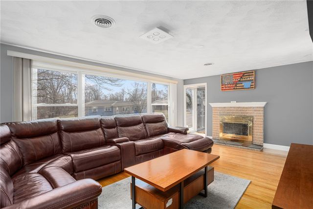 9 Heath Street, Johnston, RI 02919
