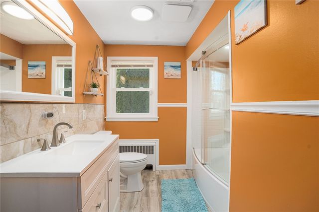 9 Heath Street, Johnston, RI 02919