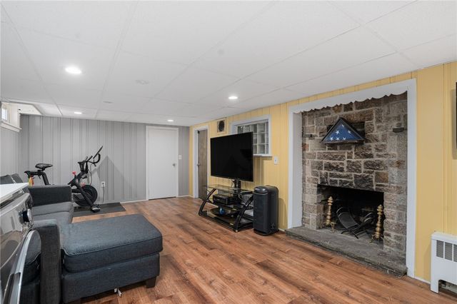 9 Heath Street, Johnston, RI 02919