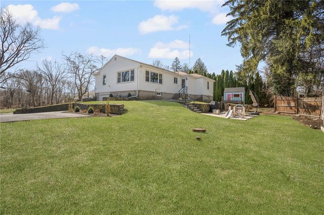 9 Heath Street, Johnston, RI 02919