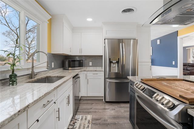 9 Heath Street, Johnston, RI 02919