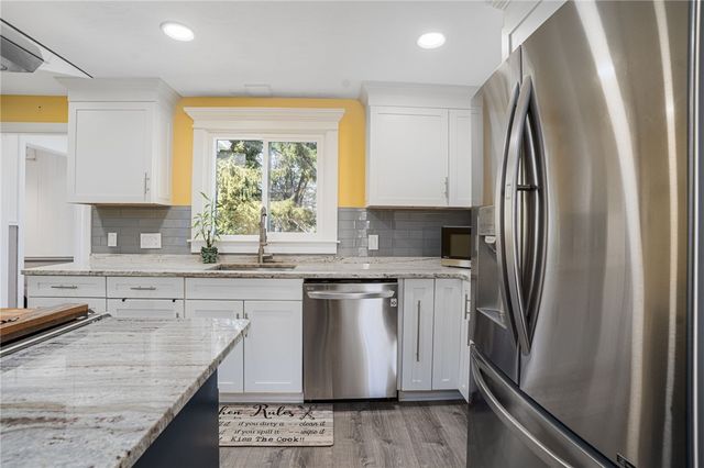 9 Heath Street, Johnston, RI 02919