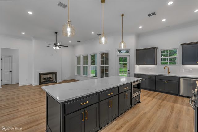 231 Ramsey, Stonewall, LA 71078