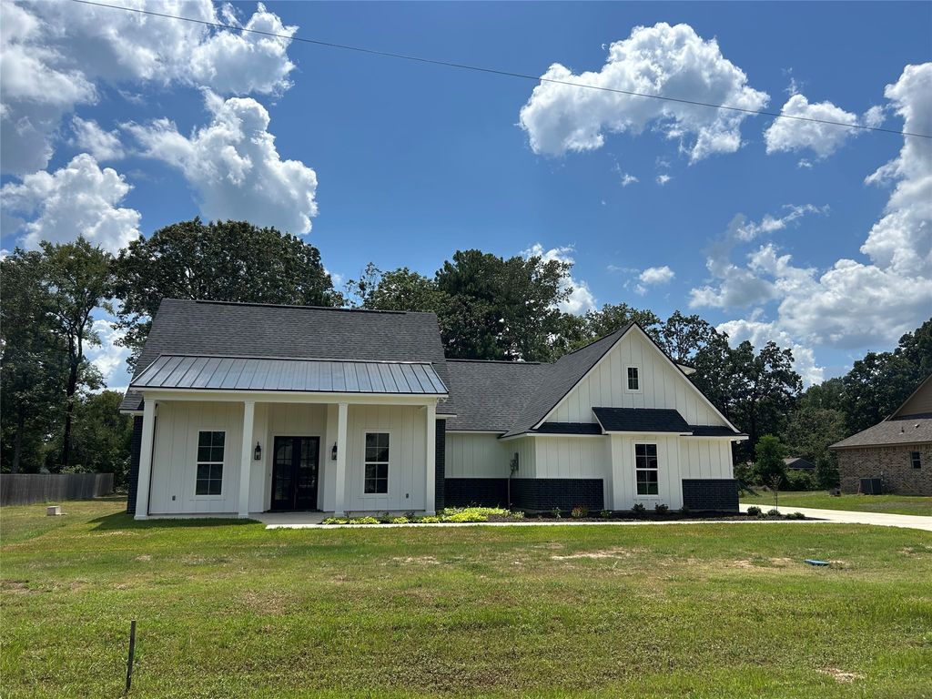 231 Ramsey, Stonewall, LA 71078