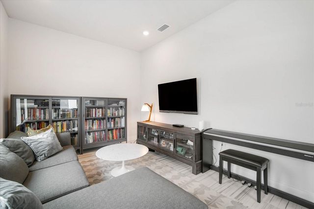 8809 DRUMMER PLANK DRIVE, Wesley Chapel, FL 33545