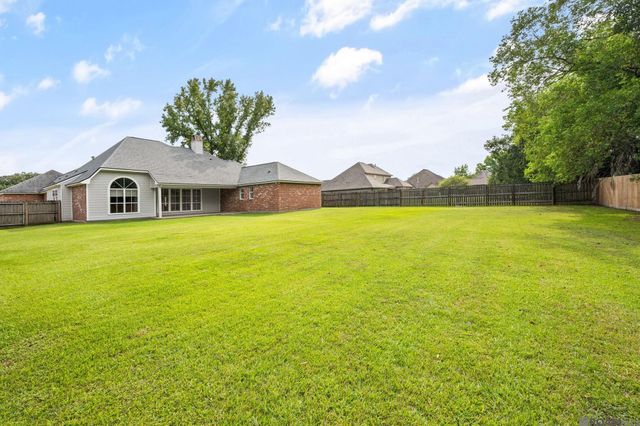 36472 S Winding Ridge Dr, Prairieville, LA 70769