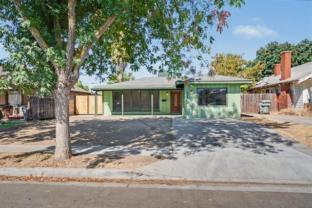 1049 N Farris Avenue, Fresno, CA 93728