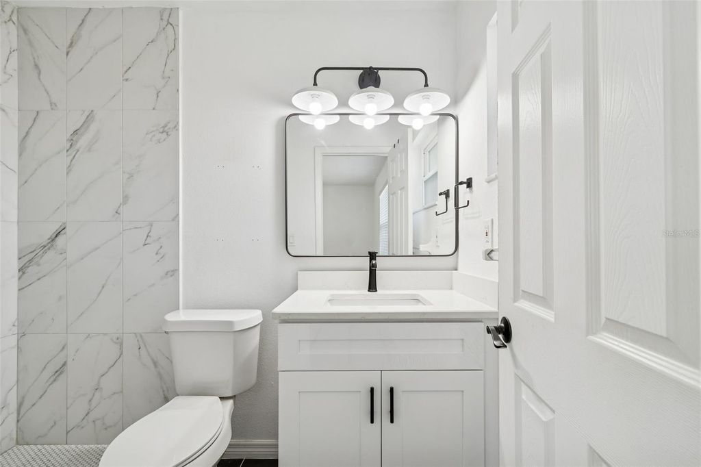 Image 6 of property listing at 2817 WENDOVER TERRACE, Palm Harbor, FL 34685