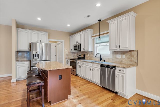 7504 Red Hill Club Ct, Henrico, VA 23231