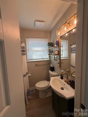 1828 Finchley Drive, Charlotte, NC 28215