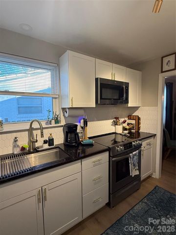 1828 Finchley Drive, Charlotte, NC 28215