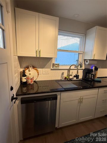 1828 Finchley Drive, Charlotte, NC 28215