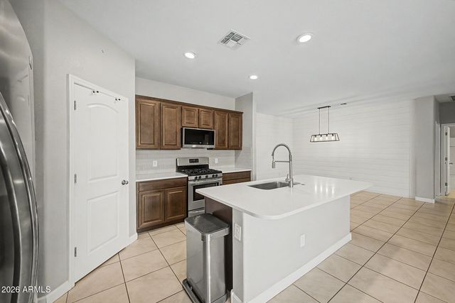 32961 N ASH TREE Lane, San Tan Valley, AZ 85144