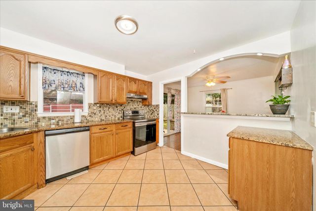 5821 MENTANA ST, Hyattsville, MD 20784