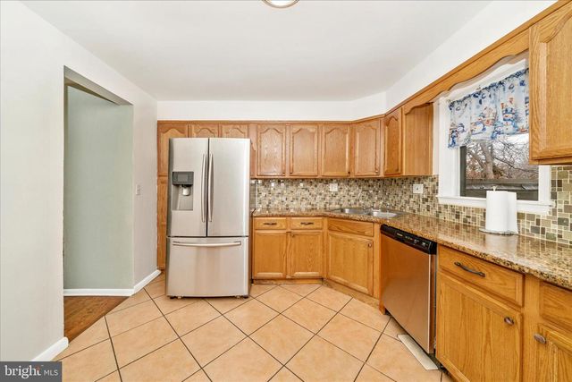 5821 MENTANA ST, Hyattsville, MD 20784