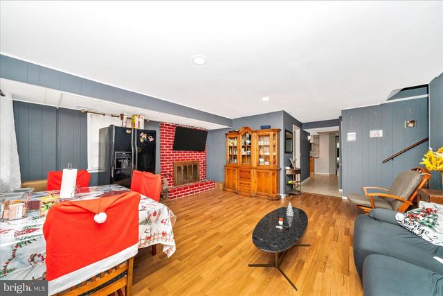 5821 MENTANA ST, Hyattsville, MD 20784