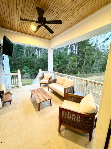 124 Cherry Laurel Loop, Hattiesburg, MS 39402