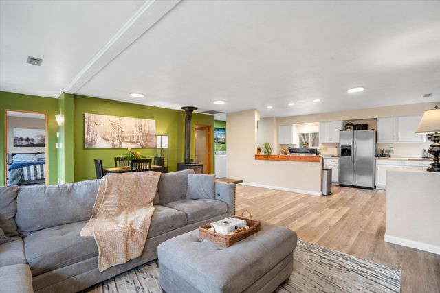 7 SUNSET Place, Tijeras, NM 87059