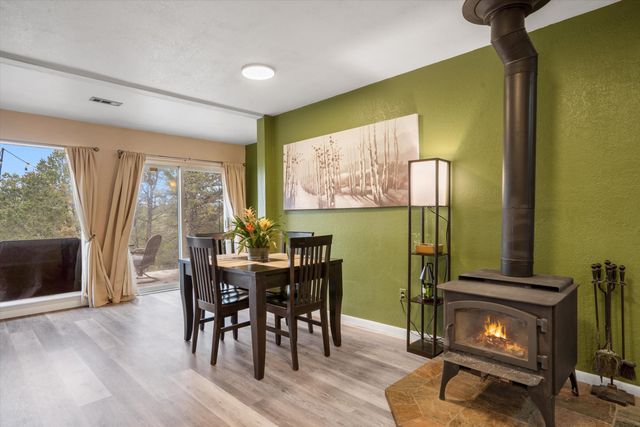 7 SUNSET Place, Tijeras, NM 87059