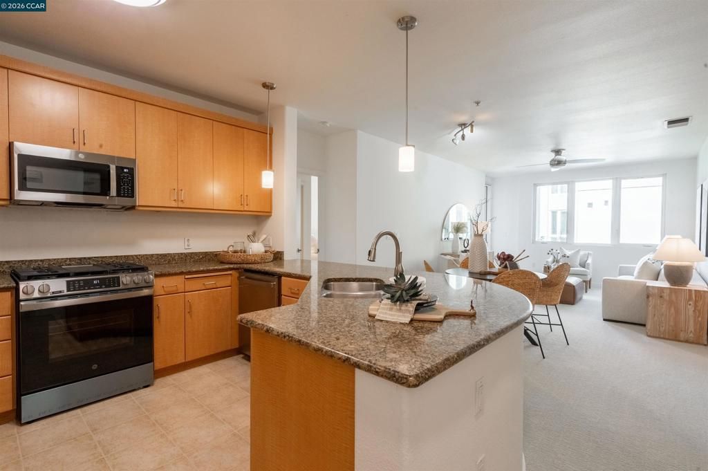 Image 3 of property listing at 5501 DeMarcus Blvd. 464, Dublin, CA 94568