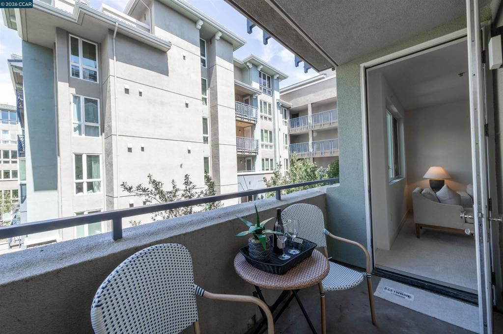 Image 6 of property listing at 5501 DeMarcus Blvd. 464, Dublin, CA 94568