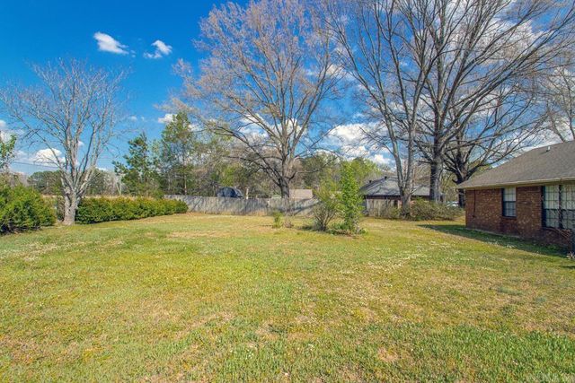 801 Kamak Drive, Beebe, AR 72012