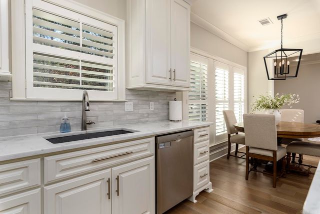 21 Rosans Ct, Little Rock, AR 72223