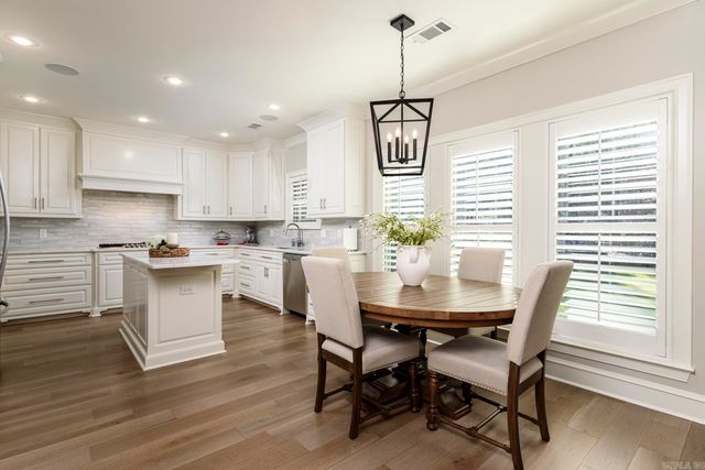 21 Rosans Ct, Little Rock, AR 72223