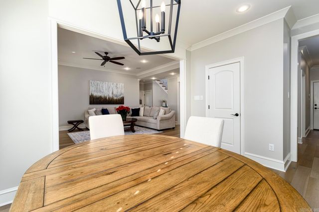 21 Rosans Ct, Little Rock, AR 72223