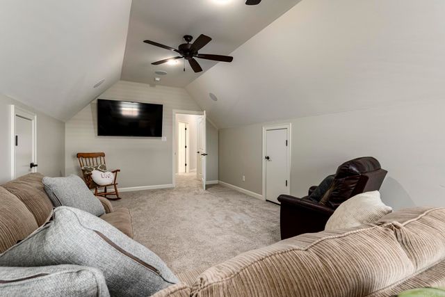 21 Rosans Ct, Little Rock, AR 72223