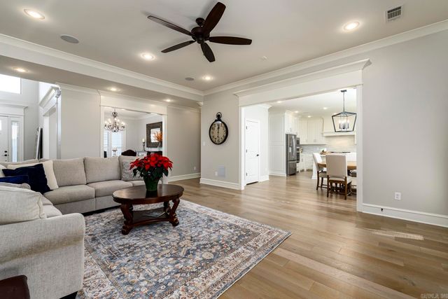 21 Rosans Ct, Little Rock, AR 72223