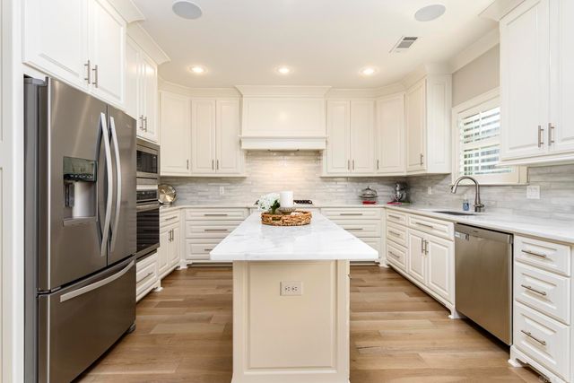 21 Rosans Ct, Little Rock, AR 72223