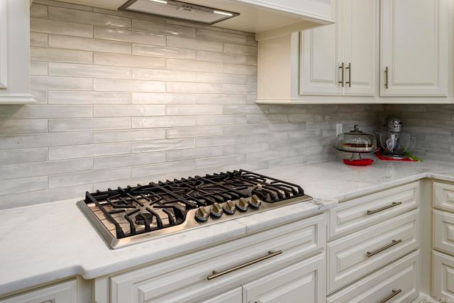 21 Rosans Ct, Little Rock, AR 72223