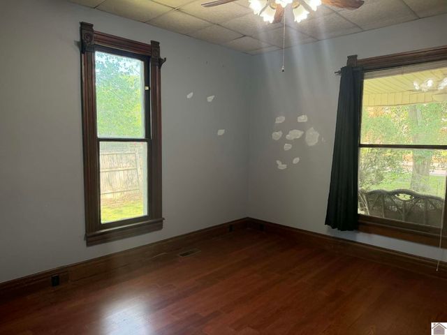 809 S 8th, Mayfield, KY 42066