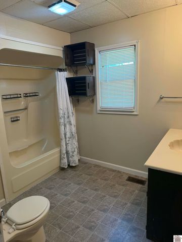 809 S 8th, Mayfield, KY 42066