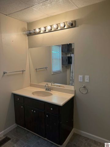 809 S 8th, Mayfield, KY 42066