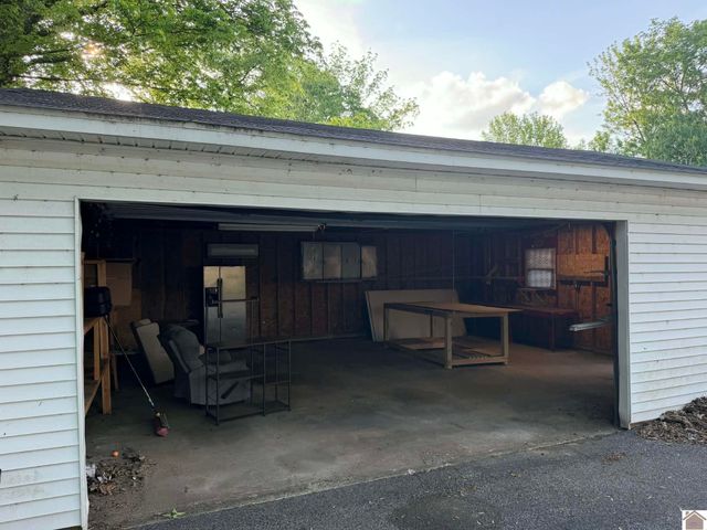 809 S 8th, Mayfield, KY 42066