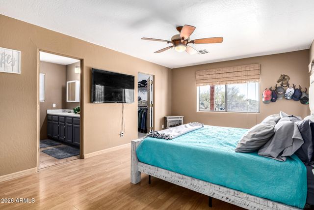 1317 E SABROSA Drive, New River, AZ 85087