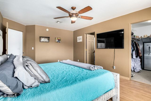 1317 E SABROSA Drive, New River, AZ 85087