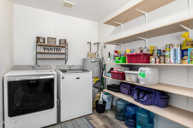 1317 E SABROSA Drive, New River, AZ 85087