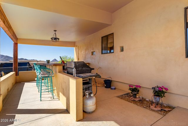 1317 E SABROSA Drive, New River, AZ 85087