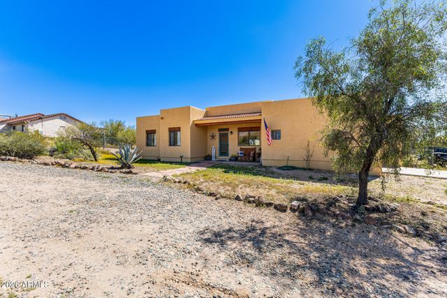 1317 E SABROSA Drive, New River, AZ 85087