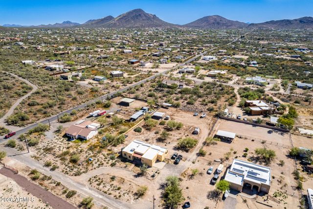 1317 E SABROSA Drive, New River, AZ 85087