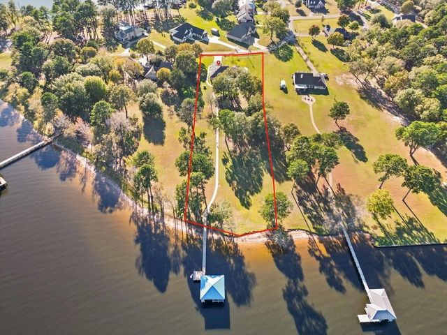 649 County Road 3009, Frankston, TX 75763