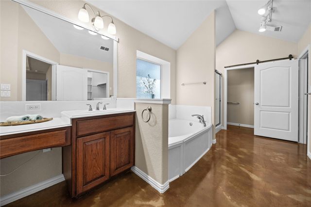 649 County Road 3009, Frankston, TX 75763