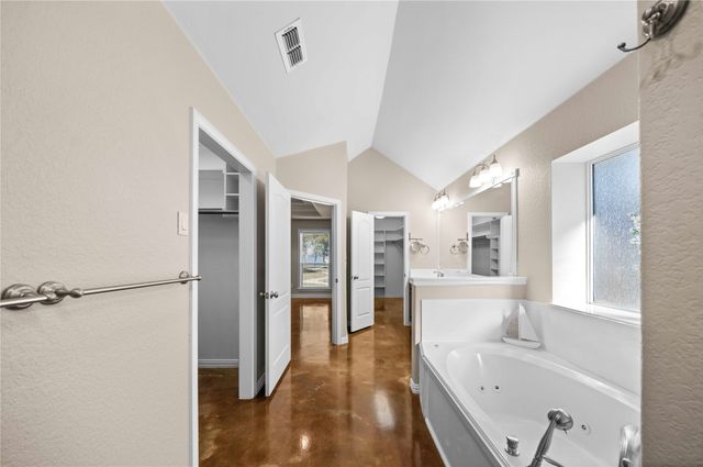 649 County Road 3009, Frankston, TX 75763