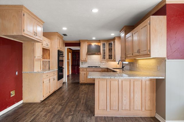 1445 Oaklawn Drive, Corsicana, TX 75110