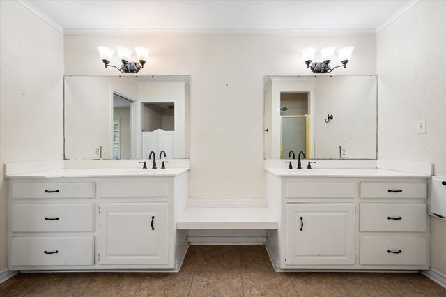 1445 Oaklawn Drive, Corsicana, TX 75110