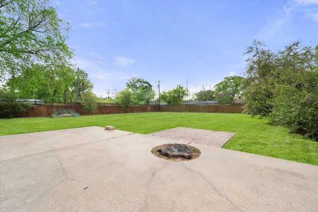 1445 Oaklawn Drive, Corsicana, TX 75110